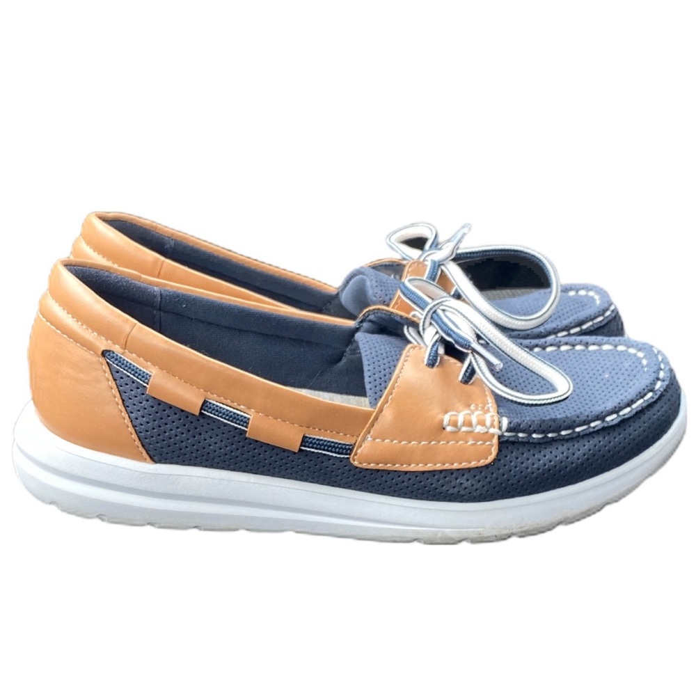 Clarks Cloudsteppers Boat Shoes Womens Size 5.5 Blue Perforated Slip On Sneaker